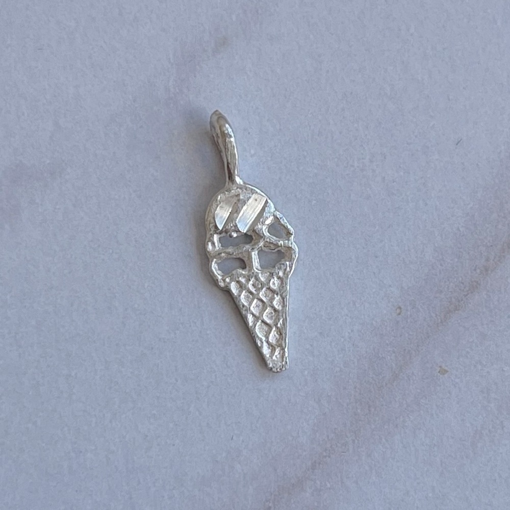 Vintage sterling silver 925 diamond cut ice cream cone necklace pendant charm 90